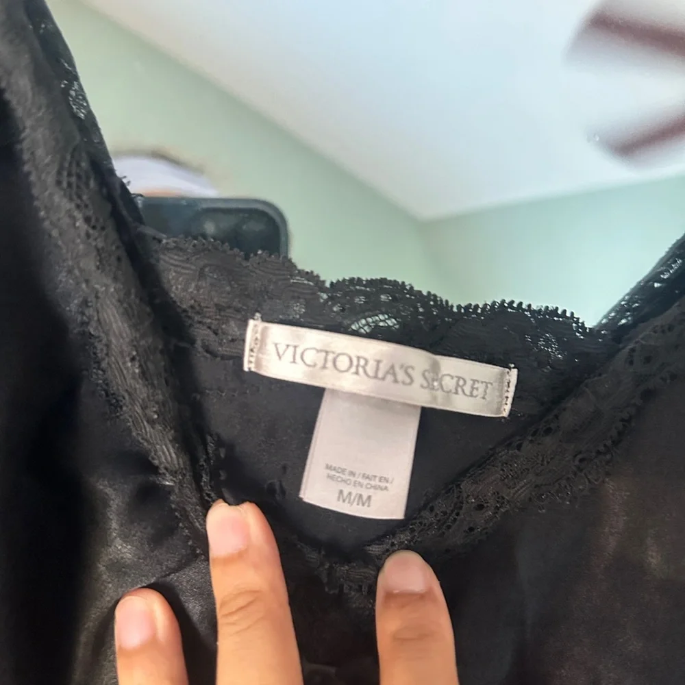 Victoria’s Secret Black and Lace Sleeveless Chemise - Picture 7 of 11